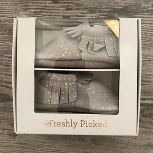 NIB - Freshly Picked Soft Sole Moccasins - Size 4